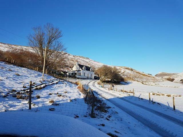 Crofters Cabin Bracadale Exterior photo